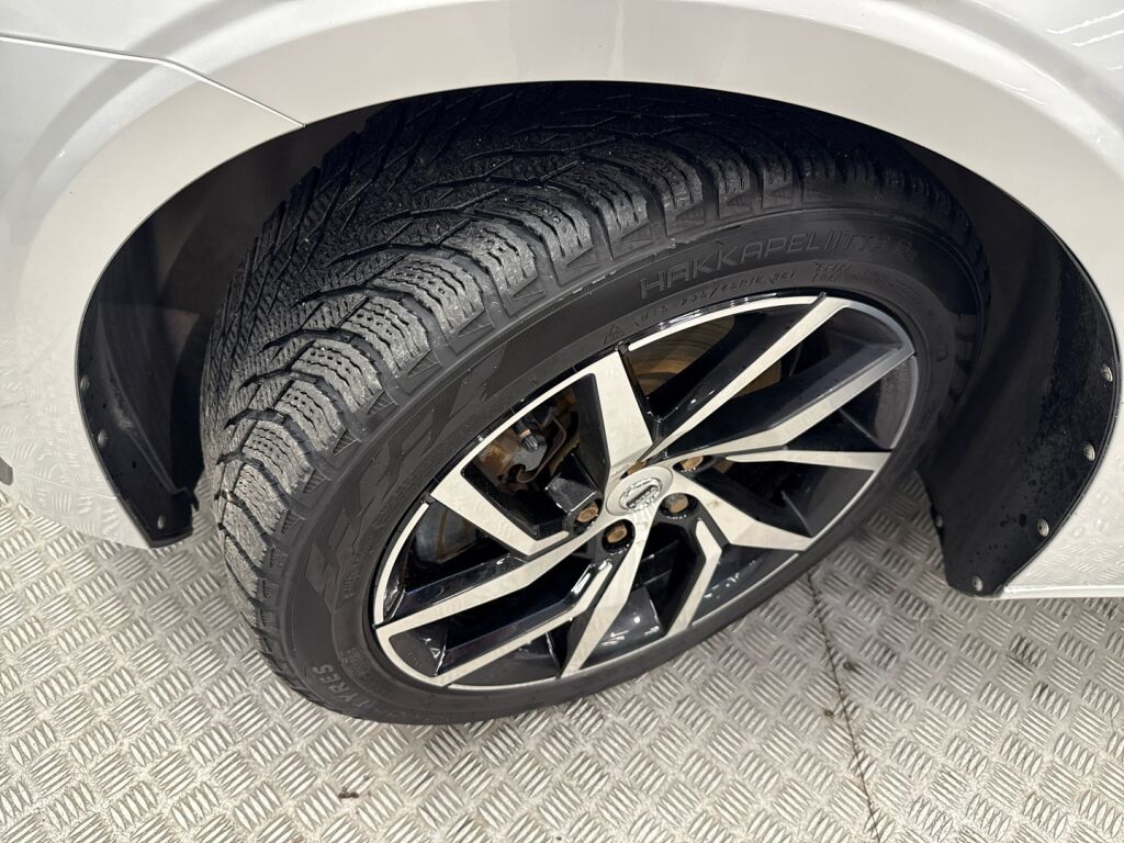 Volvo V60 2019 Harmaa