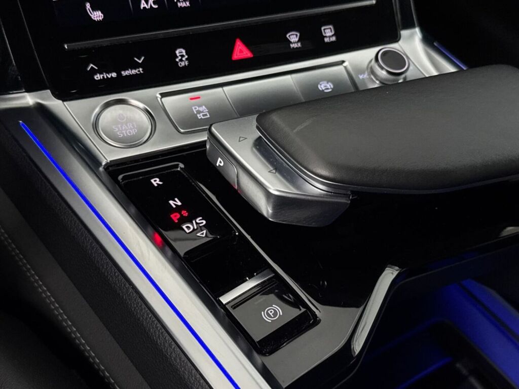 Audi e-tron 2019 Valkoinen