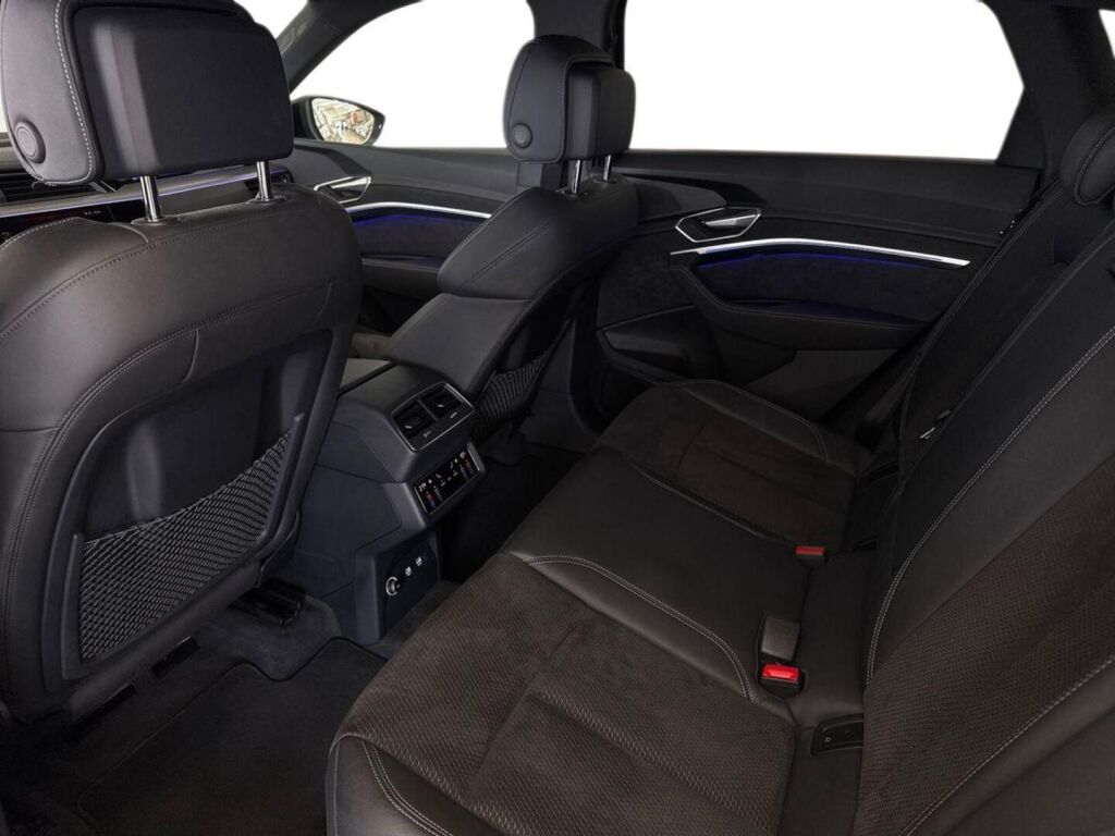 Audi e-tron 2019 Valkoinen