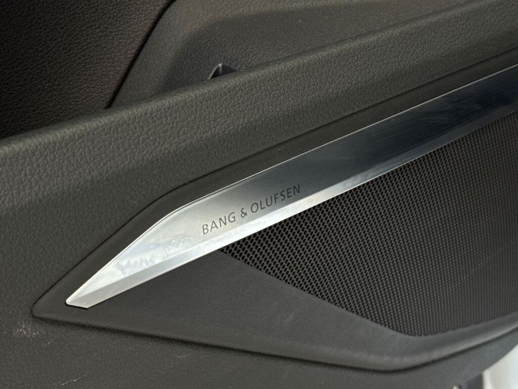 Audi e-tron 2019 Valkoinen