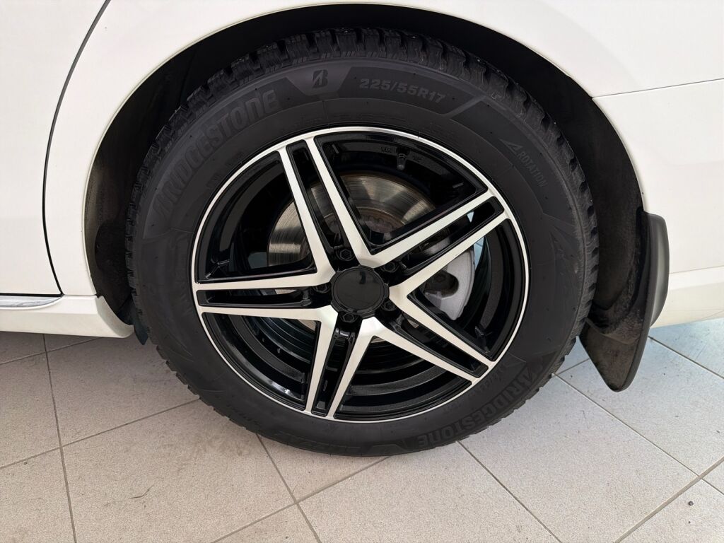 Mercedes-Benz E 2019 Valkoinen