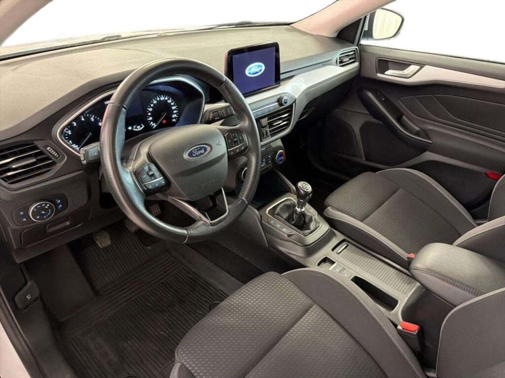 Ford Focus 2019 Valkoinen