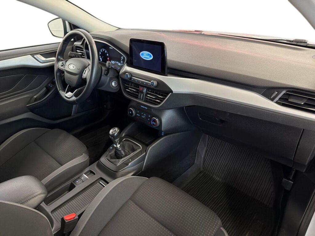 Ford Focus 2019 Valkoinen