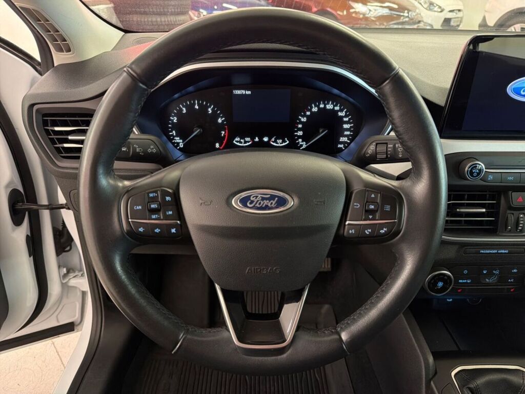 Ford Focus 2019 Valkoinen