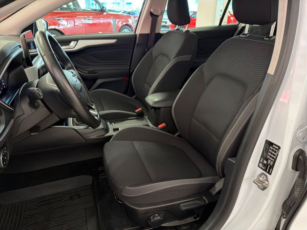 Ford Focus 2019 Valkoinen