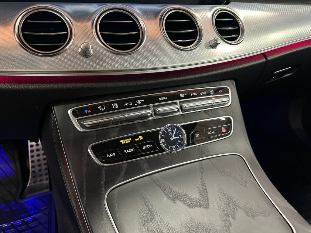 Mercedes-Benz E 2019 Musta