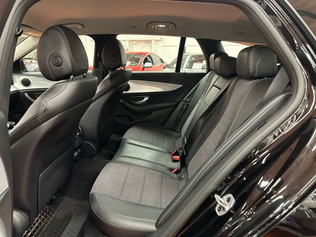 Mercedes-Benz E 2019 Musta