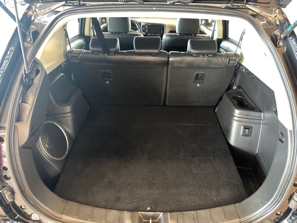 Mitsubishi Outlander PHEV 2018 Musta