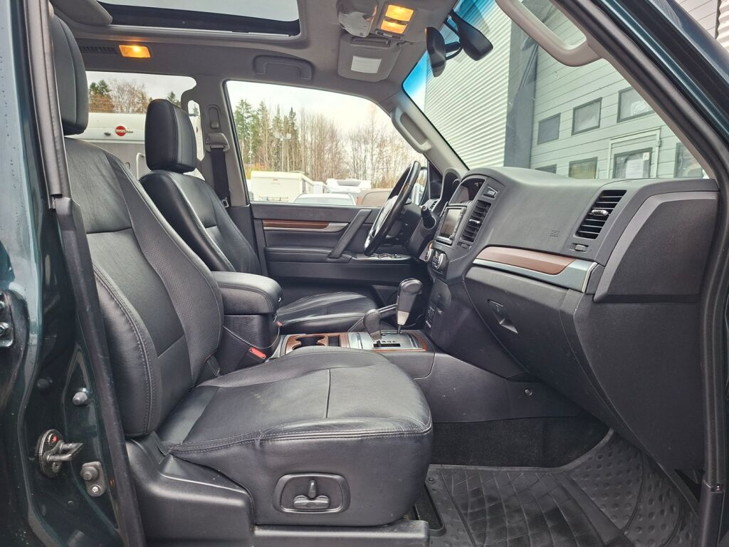 Mitsubishi Pajero 2010 Vihreä