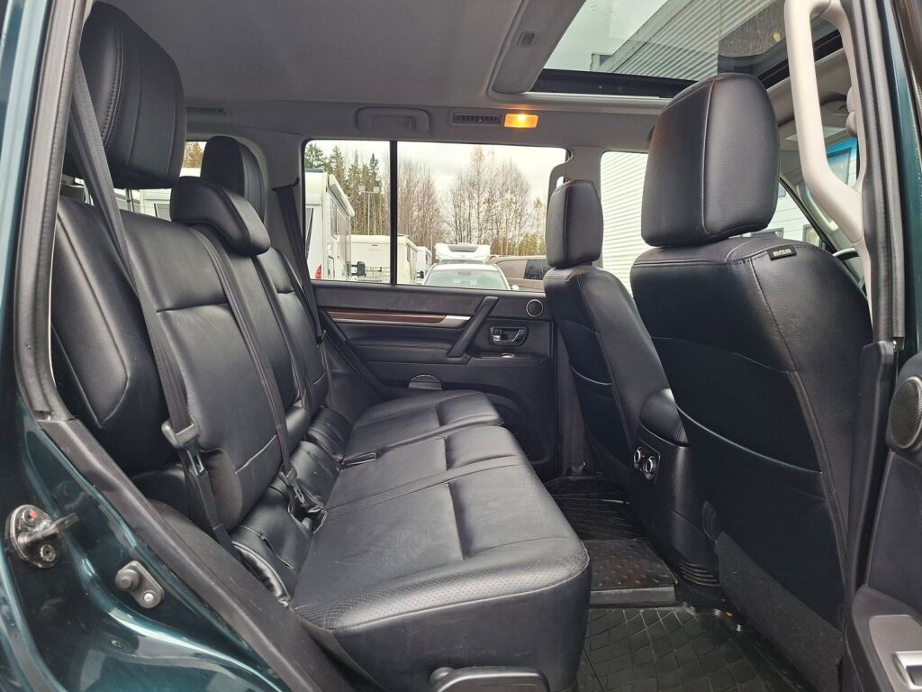 Mitsubishi Pajero 2010 Vihreä