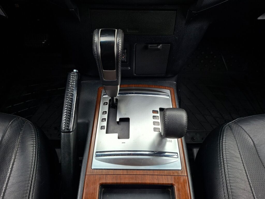 Mitsubishi Pajero 2010 Vihreä