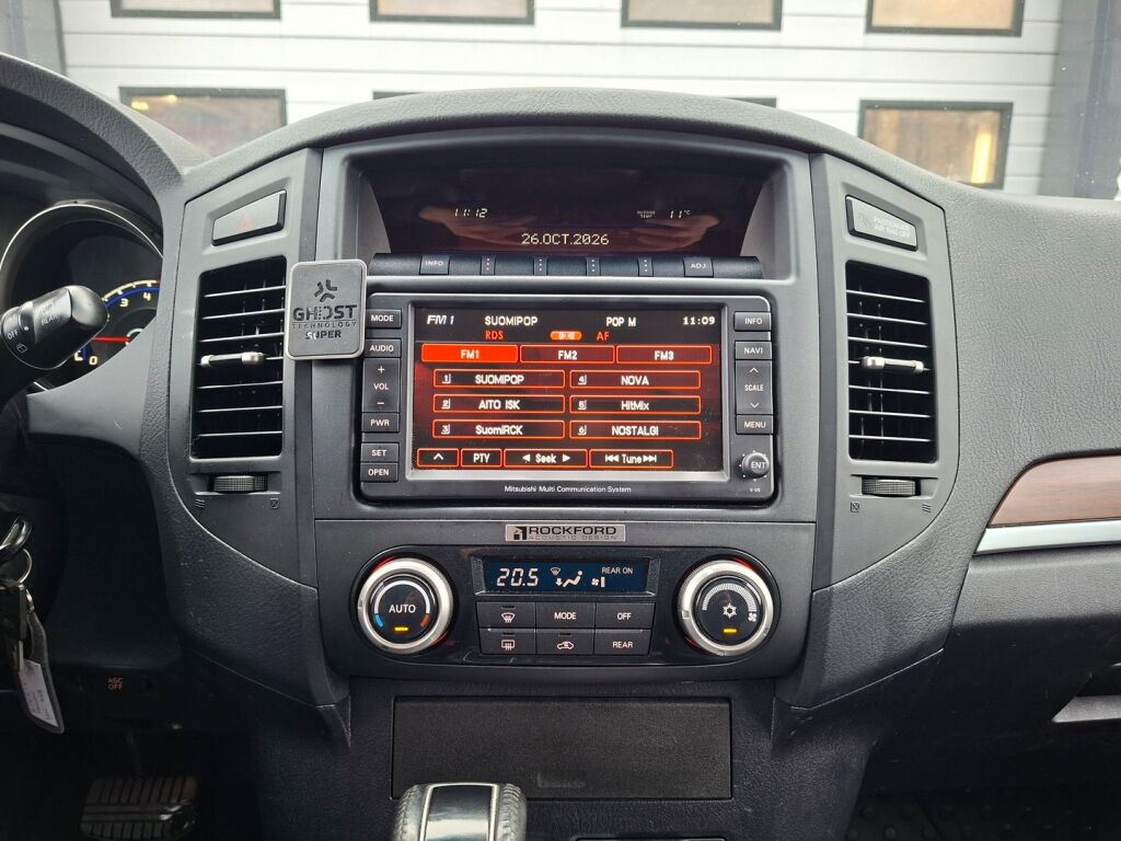 Mitsubishi Pajero 2010 Vihreä