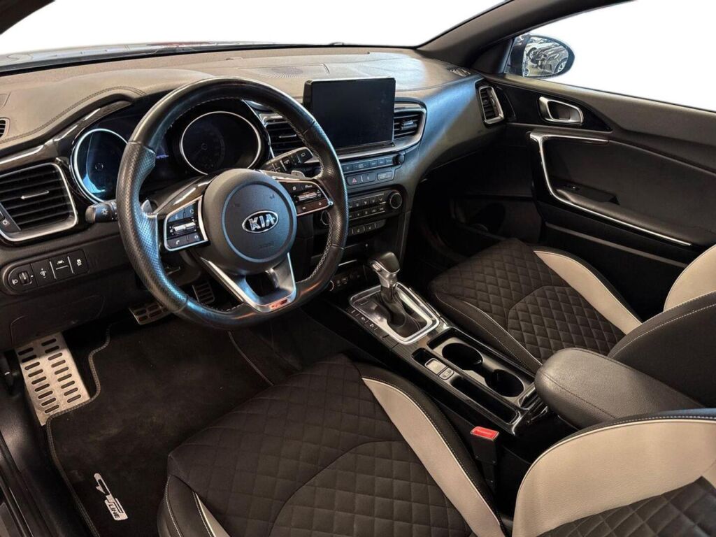 Kia ProCeed 2019 Musta