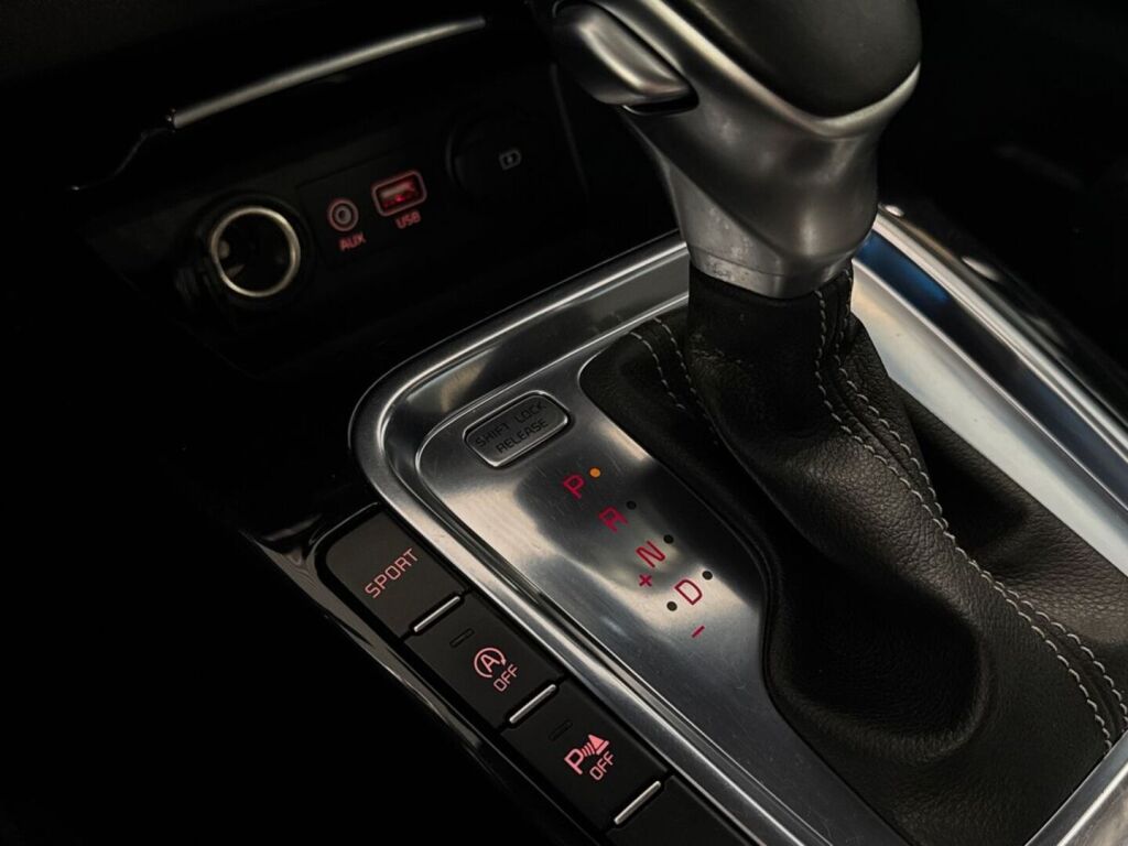 Kia ProCeed 2019 Musta
