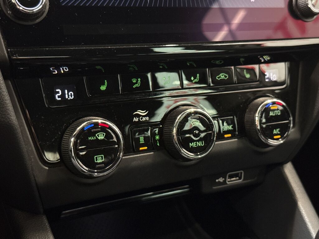 Skoda Octavia 2019 Ruskea (beige)