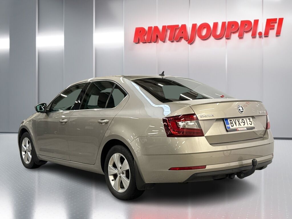Skoda Octavia 2019 Ruskea (beige)