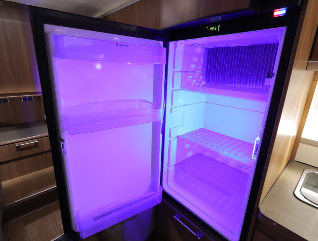 Kabe TM 740LB 2011 Valkoinen