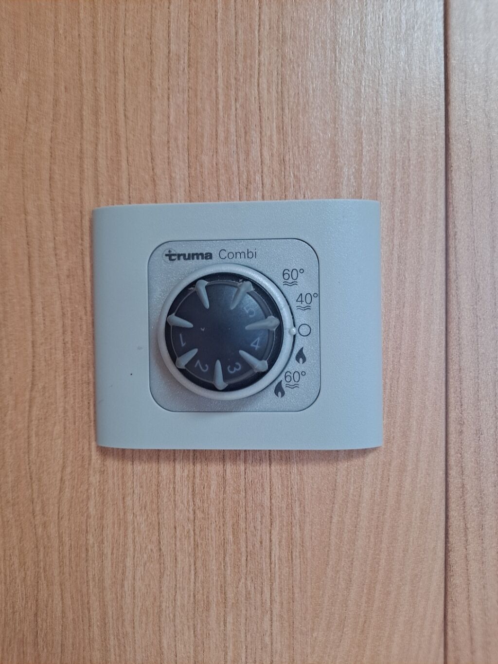 Adria Sport S 577 SP 2011 Valkoinen