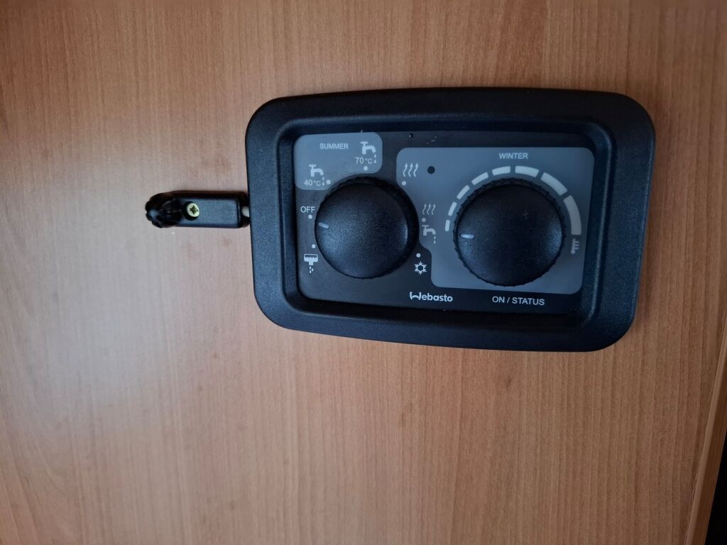 Dethleffs Globe-R A 588 2009 Valkoinen