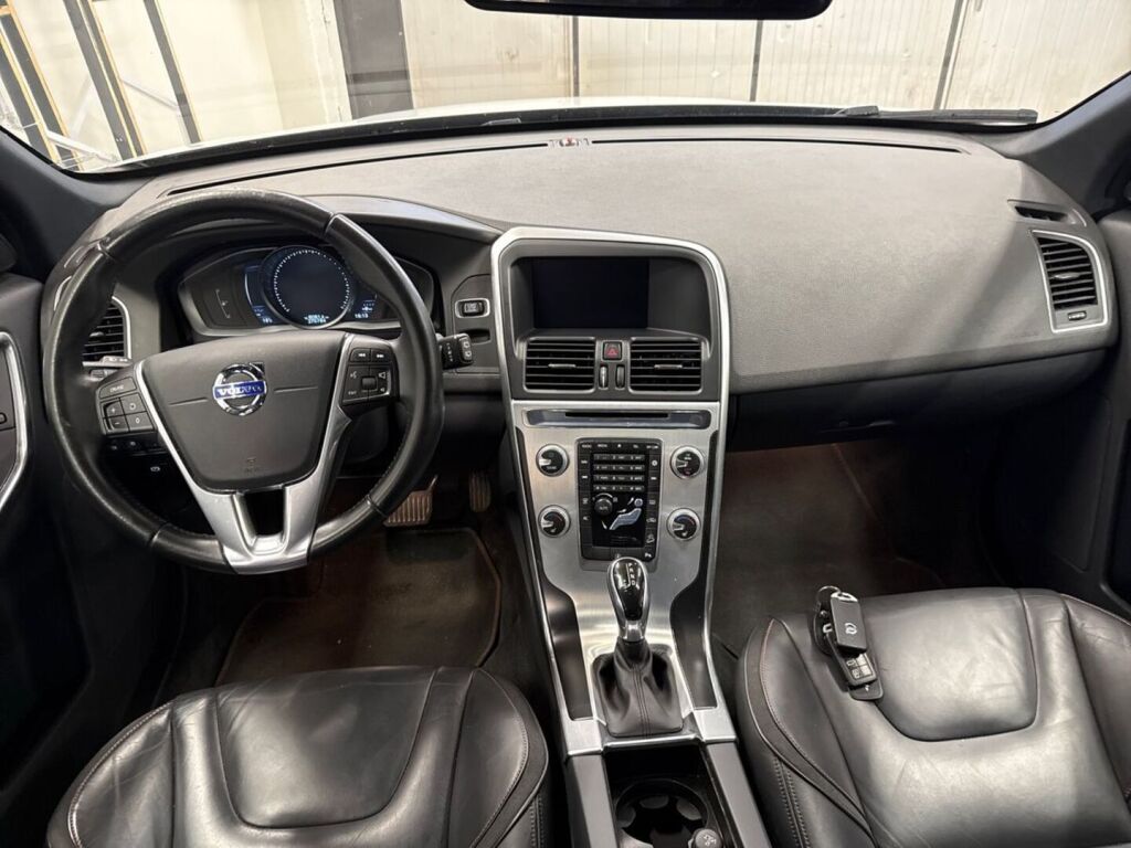 Volvo XC60 2015 Valkoinen