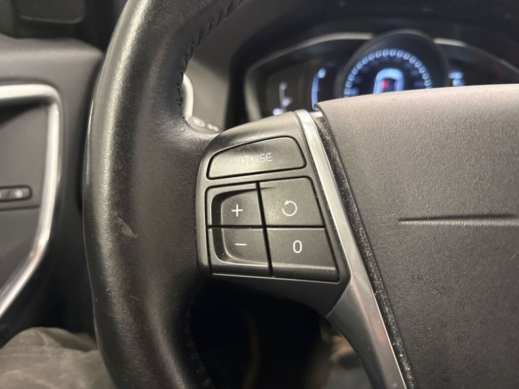 Volvo XC60 2015 Valkoinen