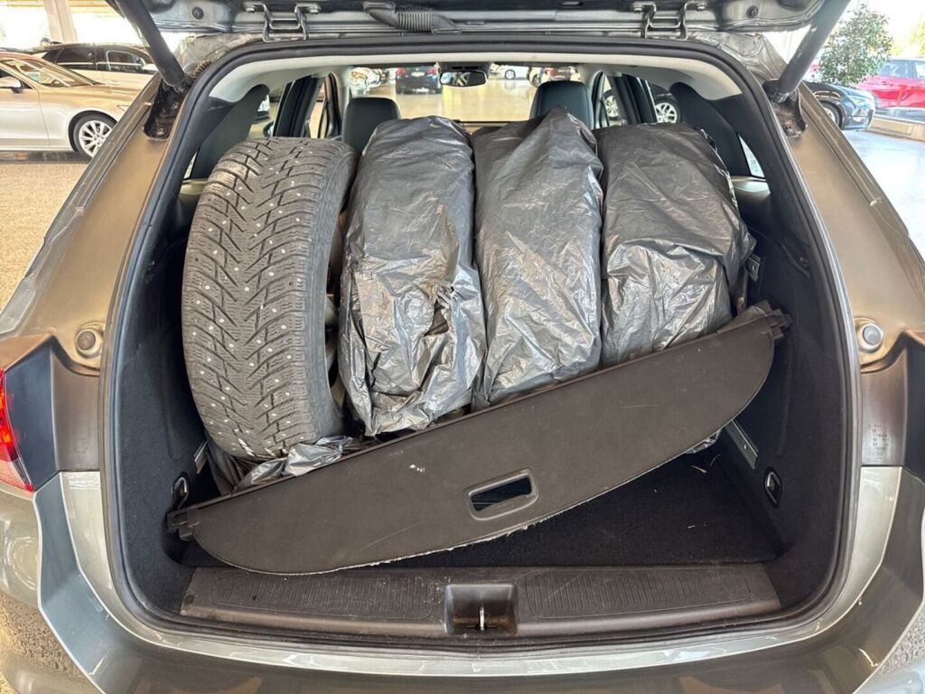 Opel Astra 2019 Metallinhohto Harmaa