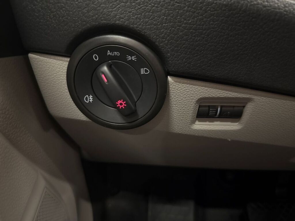 Volkswagen Transporter 2019 Valkoinen