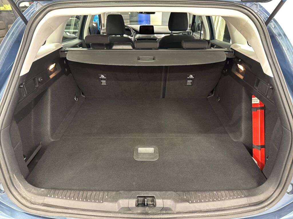 Ford Focus 2019 Sininen