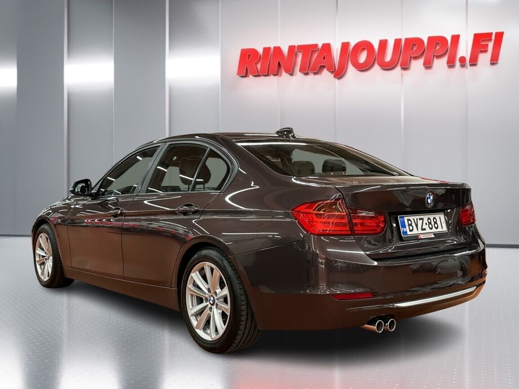 BMW 330 2013 Ruskea (beige)