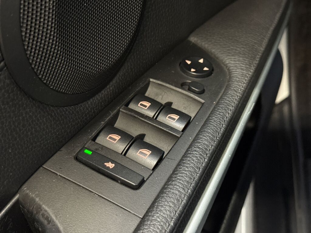 BMW 325 2005 Harmaa