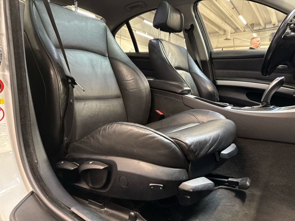 BMW 325 2005 Harmaa