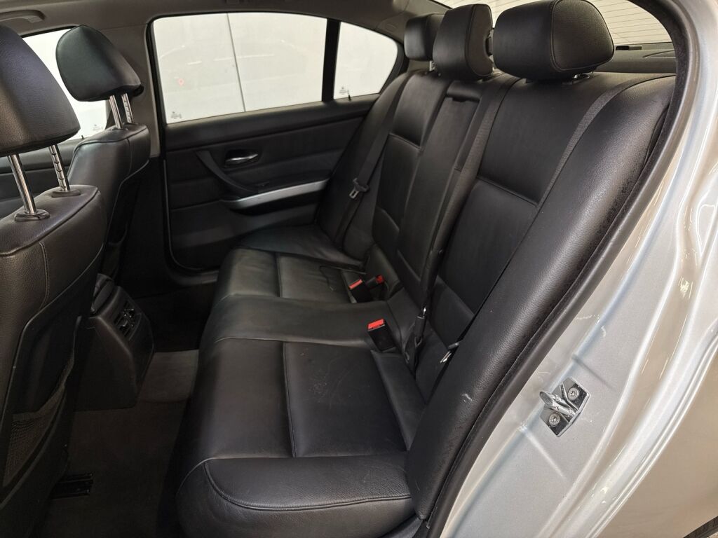 BMW 325 2005 Harmaa