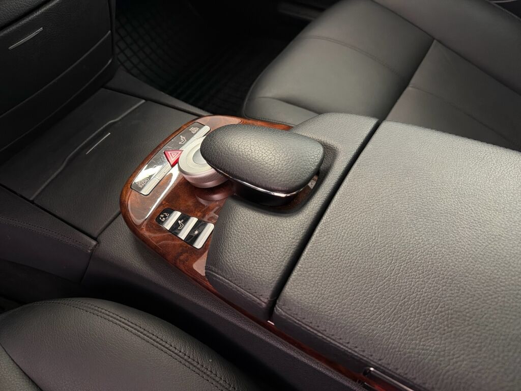 Mercedes-Benz S 2009 Sininen