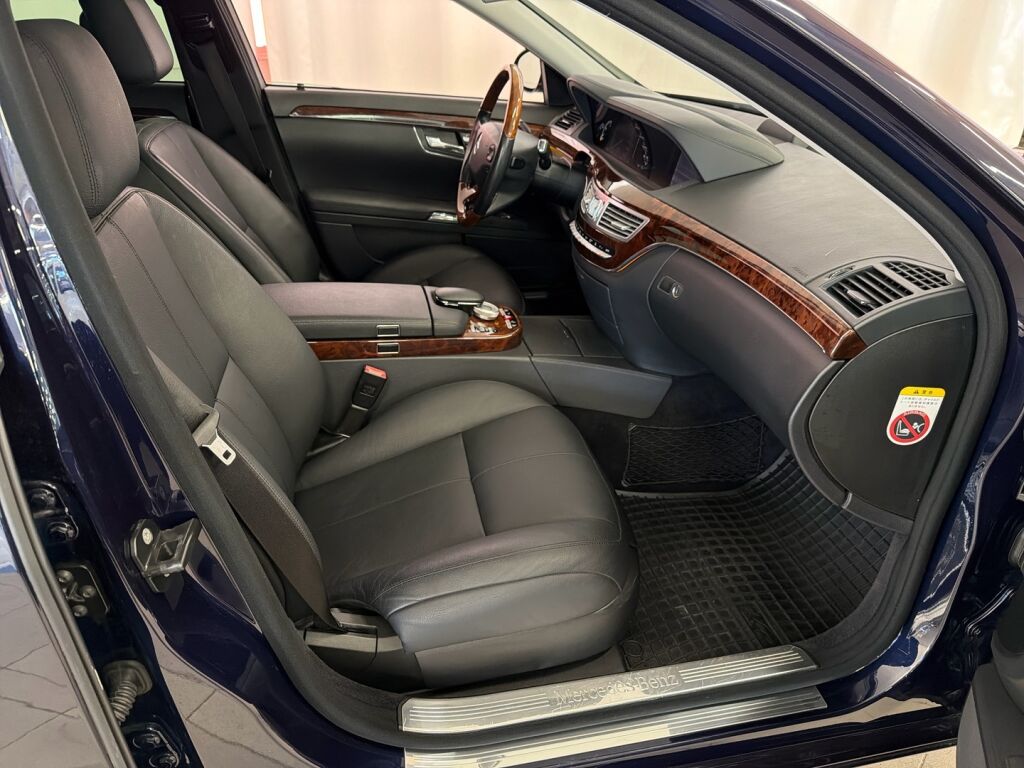 Mercedes-Benz S 2009 Sininen