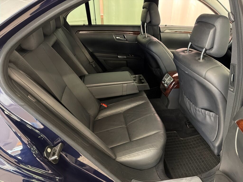 Mercedes-Benz S 2009 Sininen
