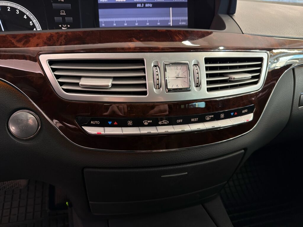 Mercedes-Benz S 2009 Sininen