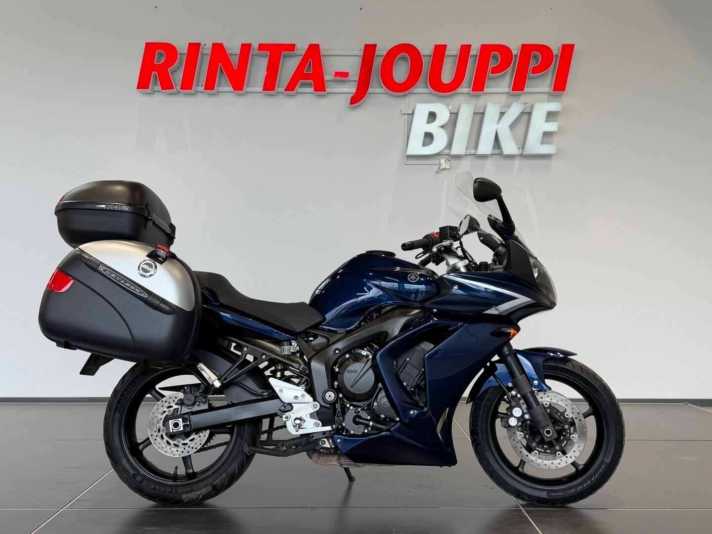 Yamaha FZ6-S