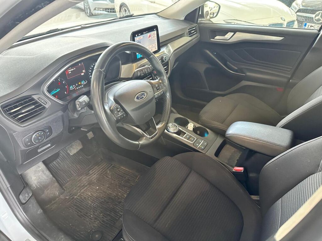 Ford Focus 2019 Valkoinen