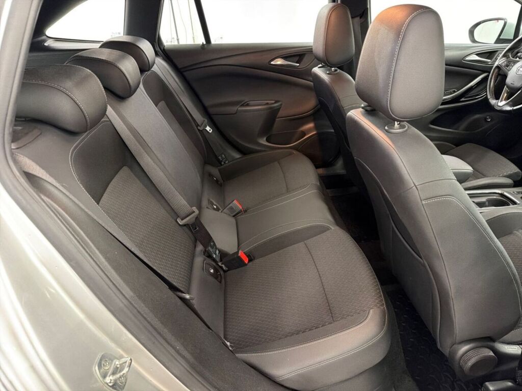 Opel Astra 2019 Hopea