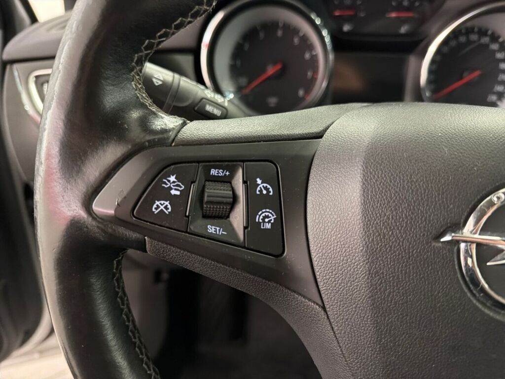 Opel Astra 2019 Hopea