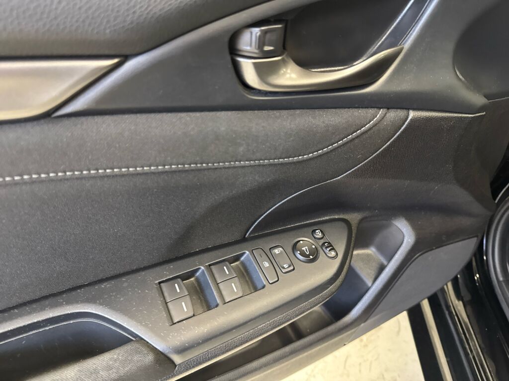 Honda Civic 2020 Musta