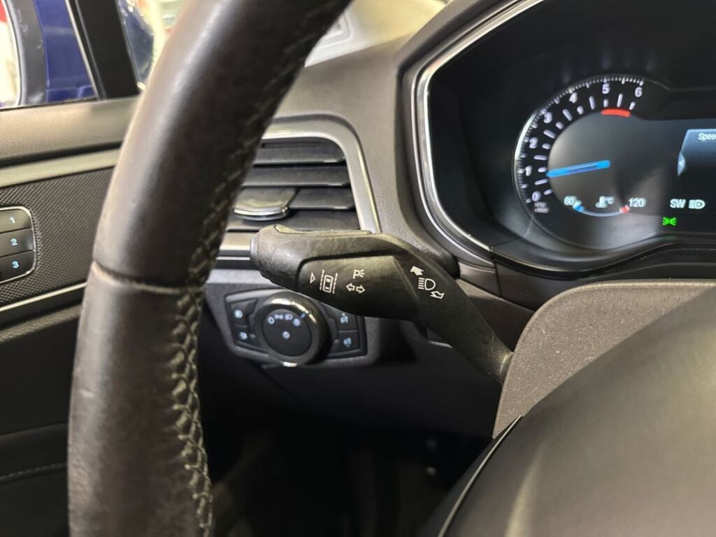 Ford Mondeo 2016 Sininen