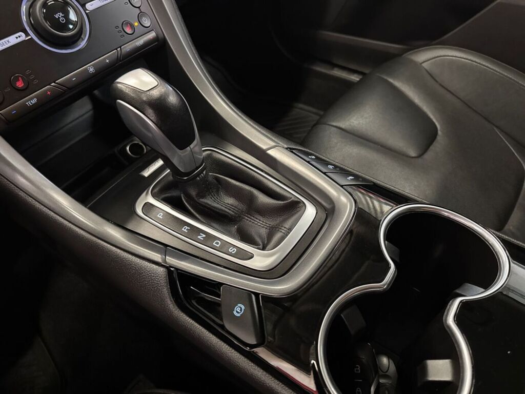 Ford Mondeo 2016 Sininen