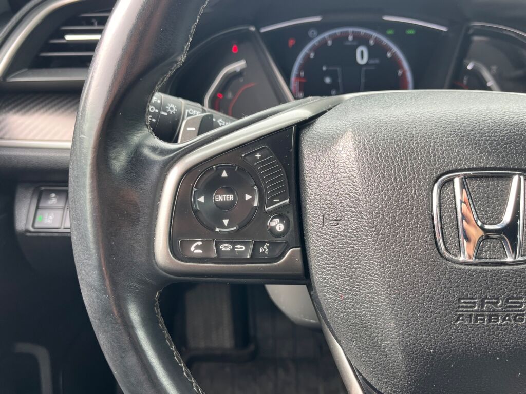 Honda Civic 2019 Punainen