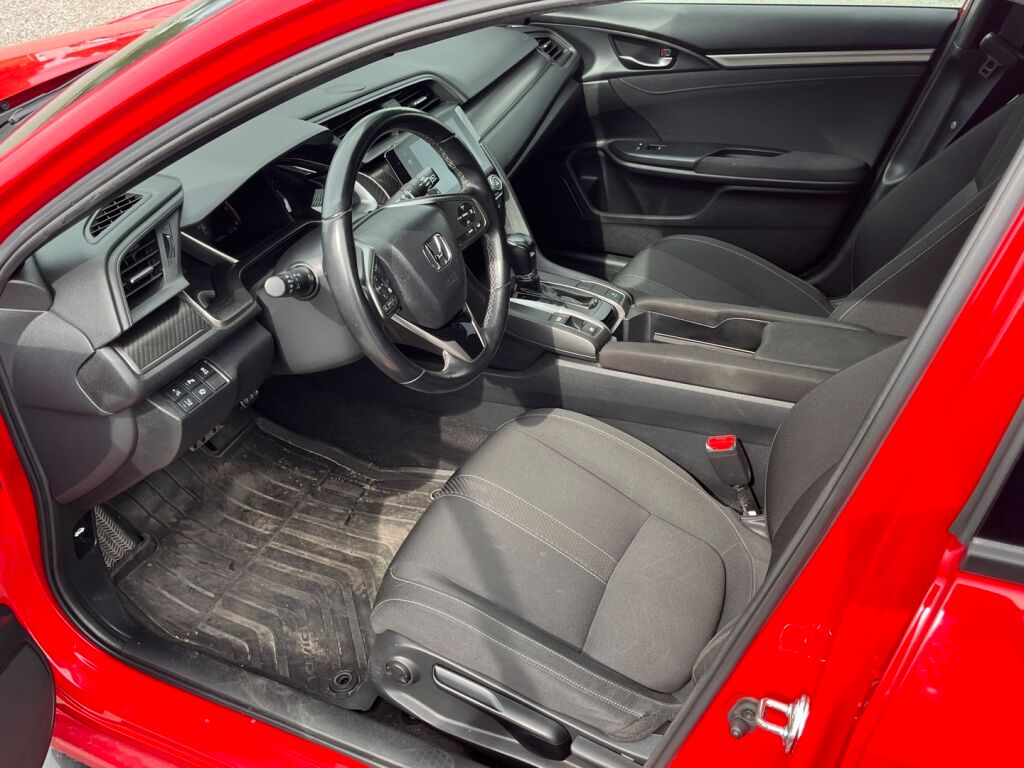Honda Civic 2019 Punainen