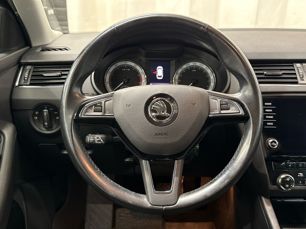 Skoda Octavia 2019 Harmaa
