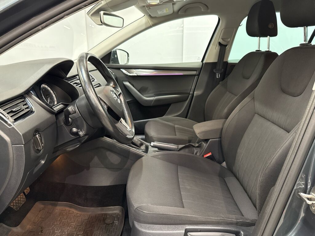 Skoda Octavia 2019 Harmaa
