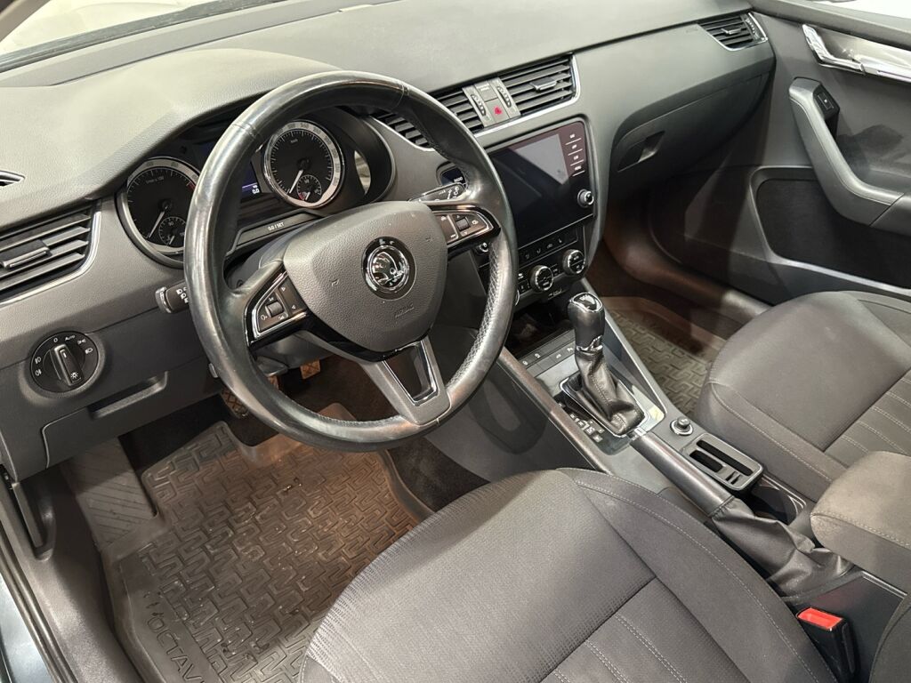 Skoda Octavia 2019 Harmaa