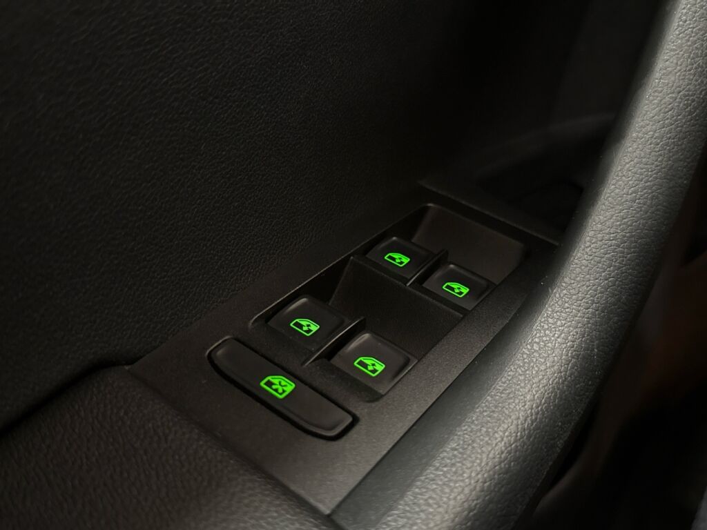 Skoda Octavia 2019 Harmaa