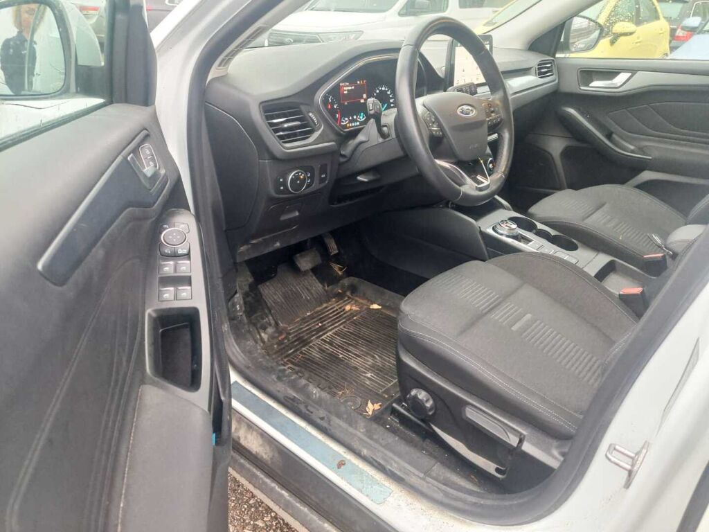 Ford Focus 2019 Valkoinen